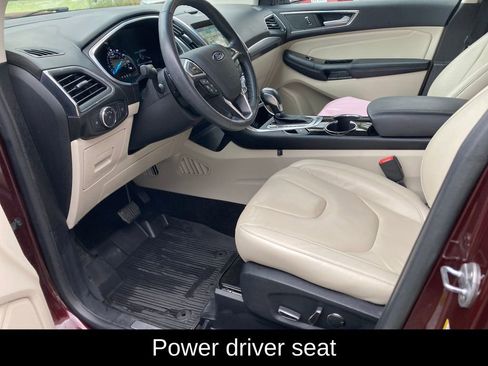 Used 2017 Ford Edge Titanium w/ Technology Package image 12