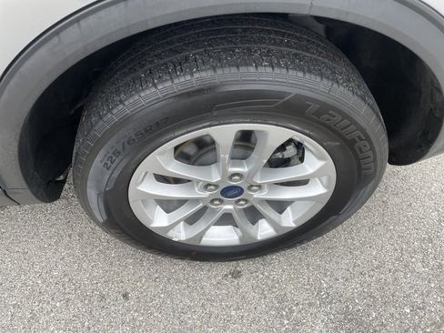 Used 2022 Ford Escape SE image 15