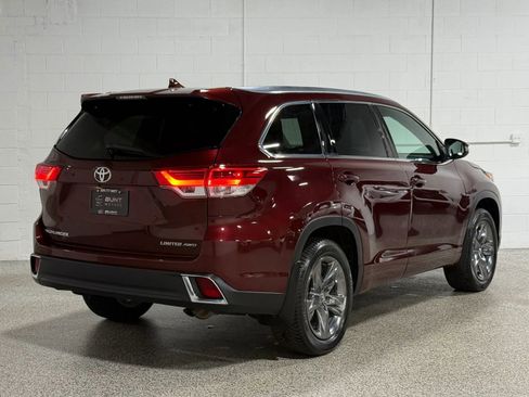 Used 2017 Toyota Highlander Limited Platinum image 6
