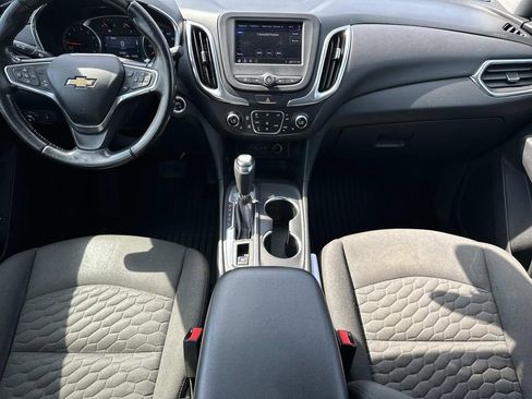 Used 2020 Chevrolet Equinox LT w/ Driver Convenience Package AWD/4WD image 13