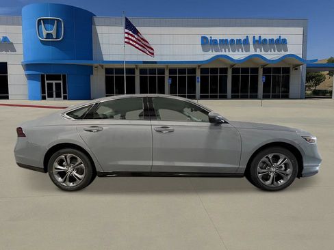 New 2026 Honda Accord EX-L image 8