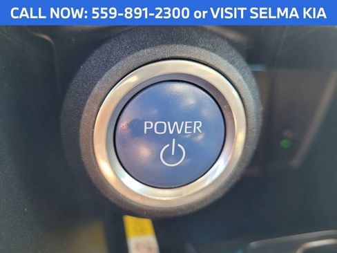 Used 2021 Toyota Venza LE w/ Carpet Mat Package (TMS) image 19