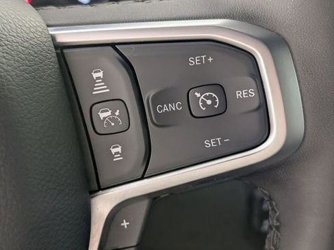 Used 2025 RAM 1500 Big Horn AWD/4WD image 16