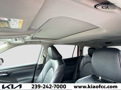 Used 2022 Toyota Highlander XLE image 28