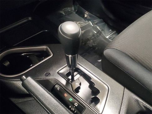 Used 2018 Toyota RAV4 LE image 28