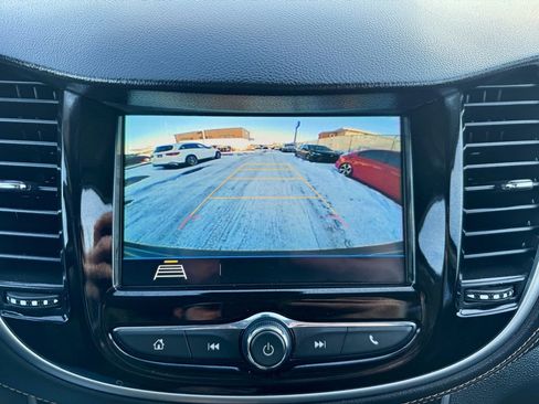 Used 2018 Chevrolet Trax LT w/ LT Convenience Package image 22