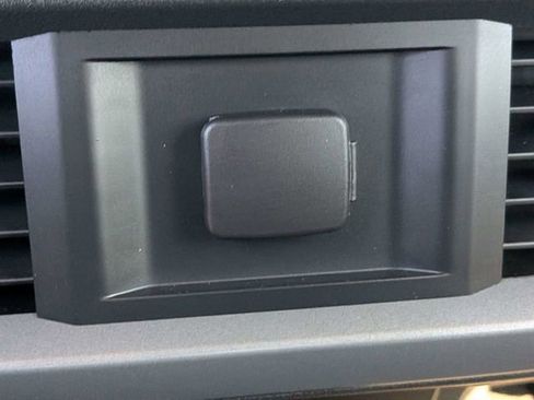 Used 2022 Ford F150 Lariat AWD/4WD image 14