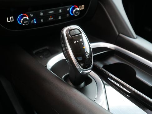 Used 2020 Buick Enclave Avenir w/ Avenir Technology Package AWD/4WD image 24