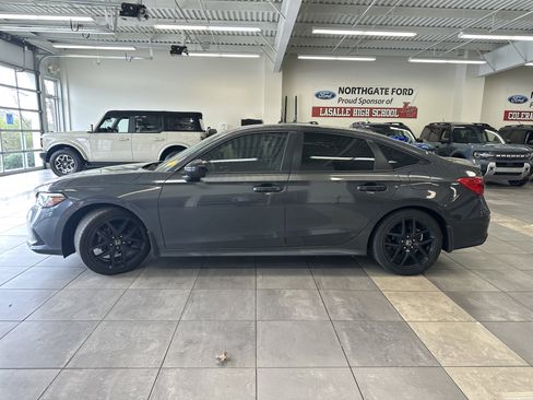 Used 2024 Honda Civic Sport image 13