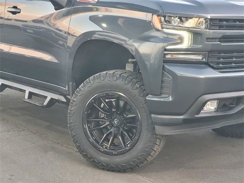 Used 2021 Chevrolet Silverado 1500 RST image 3