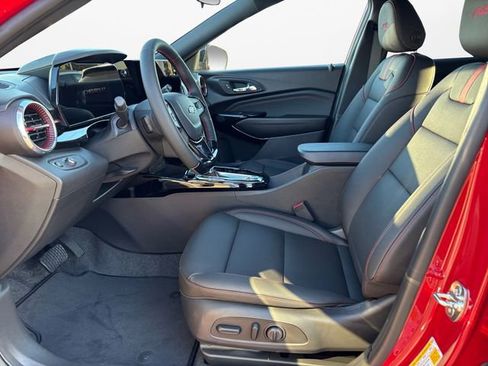 New 2026 Chevrolet Trax RS w/ Sunroof Package image 9