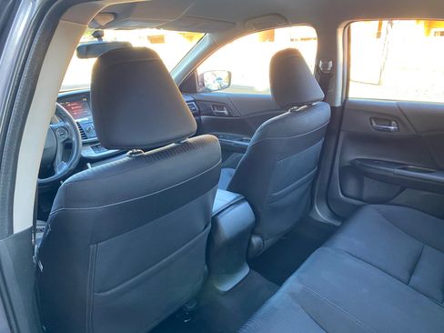 Used 2015 Honda Accord Sport image 32
