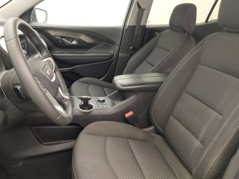 Used 2024 GMC Terrain SLE w/ Driver Convenience Package FWD image 17