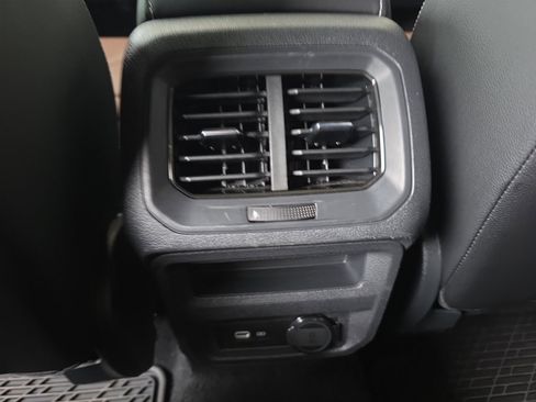 Used 2022 Volkswagen Tiguan SEL R-Line AWD/4WD image 22