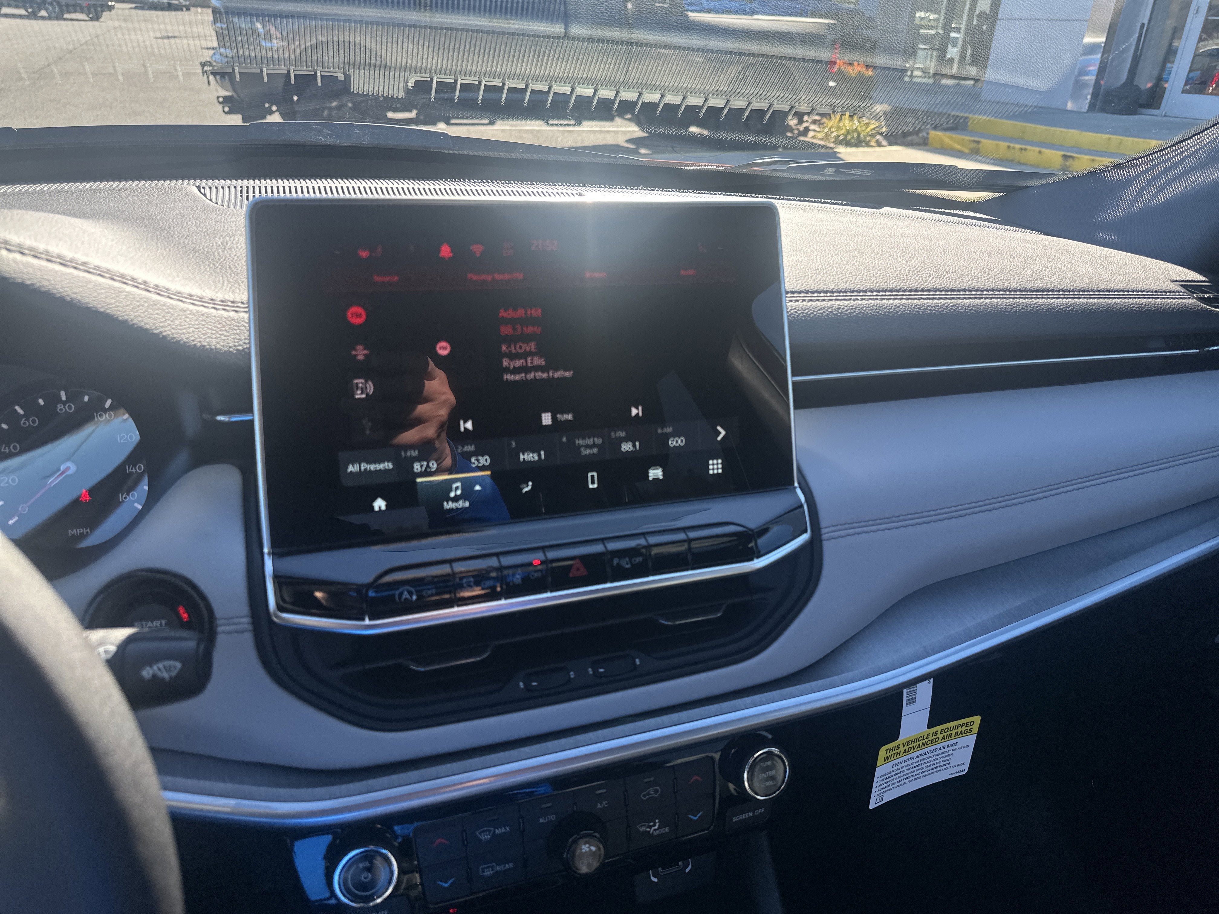 New 2026 Jeep Compass Limited AWD/4WD image 34
