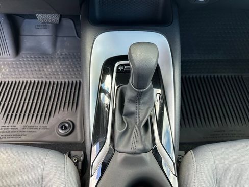 Used 2025 Toyota Corolla SE image 28