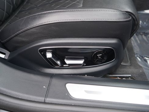 Used 2022 Audi S8 w/ S8 Comfort Plus Package image 61