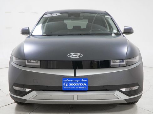 Used 2024 Hyundai Ioniq 5 SEL AWD/4WD image 3