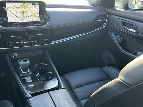 Used 2023 Nissan Rogue SL w/ SL Premium Package image 26