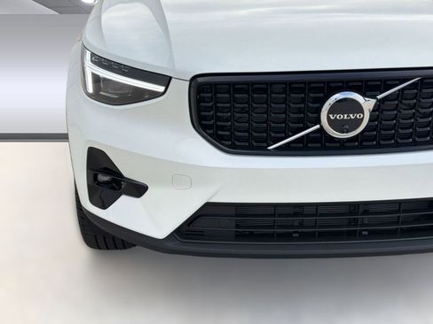 New 2026 Volvo XC40 B5 Plus w/ Protection Package Premier image 28