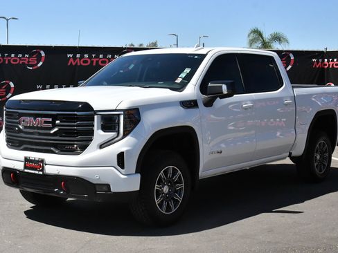 Used 2025 GMC Sierra 1500 AT4 AWD/4WD image 3