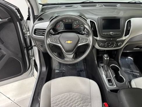 Used 2020 Chevrolet Equinox LS AWD/4WD image 14