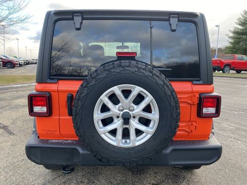 Used 2023 Jeep Wrangler Sport S image 4