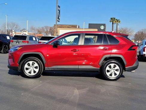 Used 2024 Toyota RAV4 LE image 8