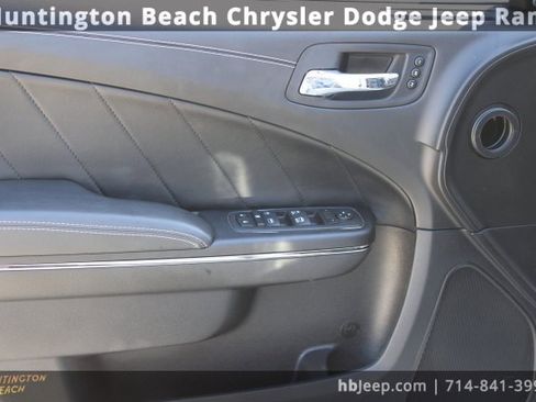 Used 2022 Dodge Charger SRT Hellcat w/ SRT Black Package image 12