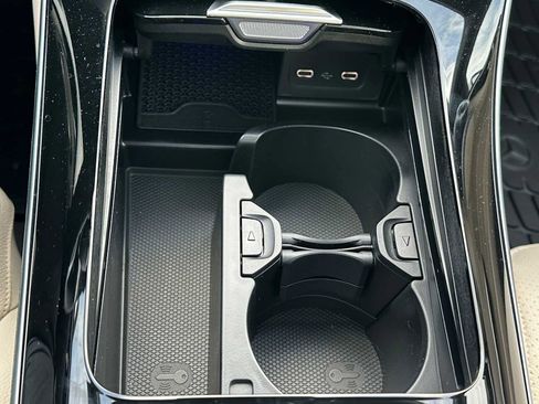 Used 2026 Mercedes-Benz C 300 4MATIC Sedan image 30