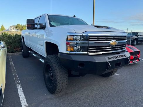 Used 2017 Chevrolet Silverado 3500 LT AWD/4WD image 2