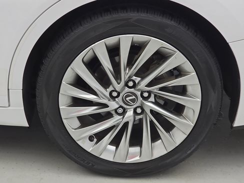 Used 2022 Lexus ES 350 Ultra Luxury w/ Accessory Package 2 FWD image 32