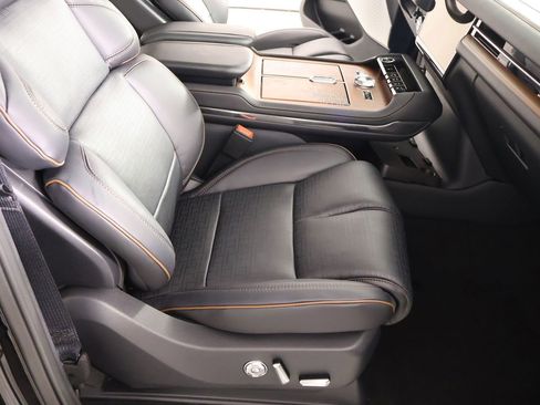 New 2026 Lincoln Navigator Black Label AWD/4WD image 14