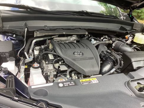 Used 2025 Toyota Grand Highlander AWD Hybrid image 24