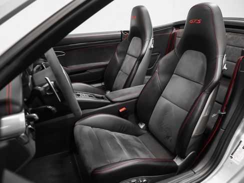 Used 2015 Porsche 911 Carrera GTS image 5