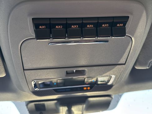 New 2026 Ford F250 Lariat w/ Black Appearance Package image 25