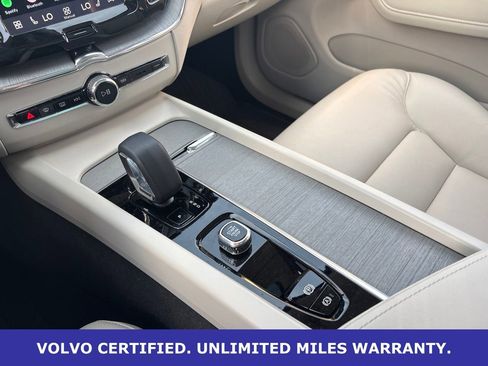 Certified 2025 Volvo XC60 T8 Plus w/ Protection Package Premier AWD/4WD image 19