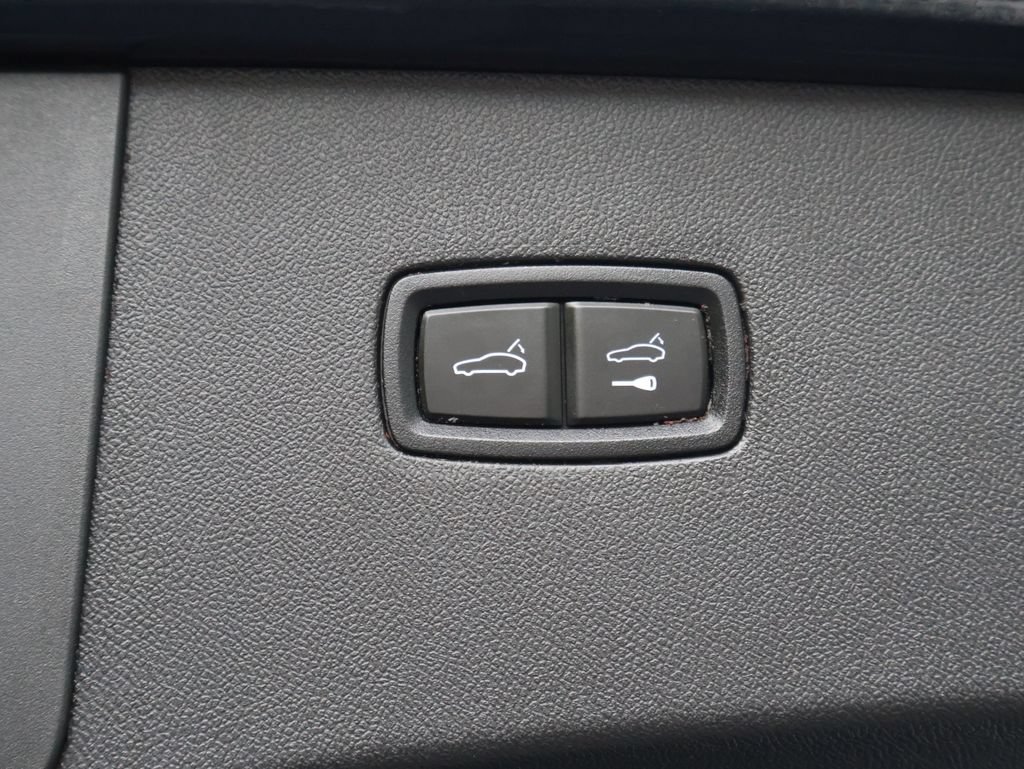 Certified 2024 Porsche Cayenne S AWD/4WD image 19