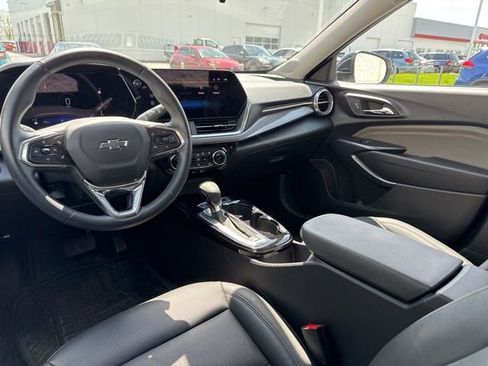 Used 2024 Chevrolet Trax ACTIV w/ Driver Confidence Package image 10