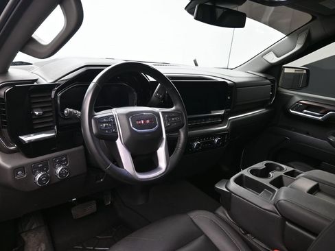 Used 2024 GMC Sierra 1500 SLT image 28