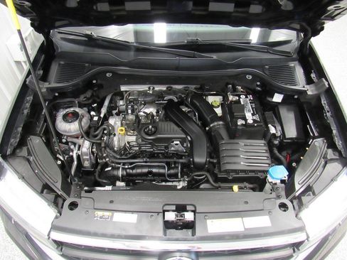 Used 2022 Volkswagen Taos SE image 21