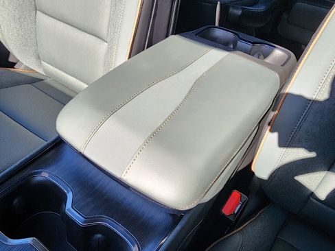 New 2026 GMC Acadia AT4 w/ Super Cruise Package image 34