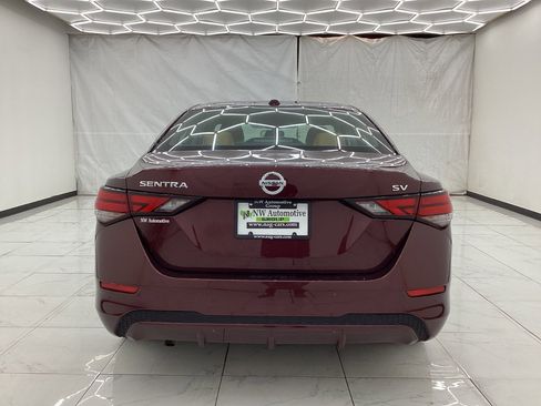 Used 2022 Nissan Sentra SV w/ SV Premium Package FWD image 10