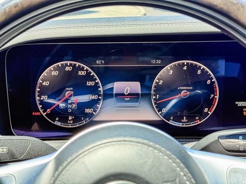Used 2019 Mercedes-Benz S 560 Sedan image 24