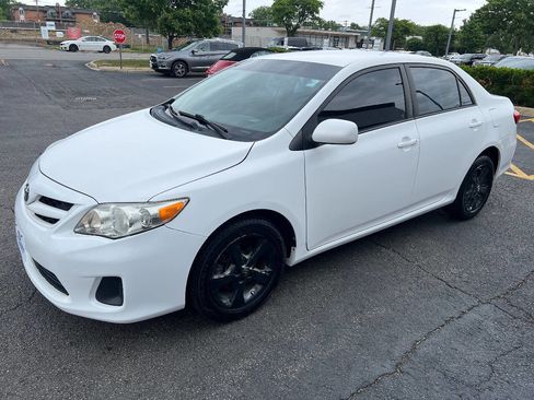 Used 2011 Toyota Corolla LE FWD image 6