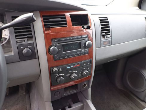 Used 2005 Dodge Durango SLT w/ Skid Plate Group AWD/4WD image 15