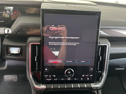 New 2026 GMC Yukon XL Elevation AWD/4WD image 24