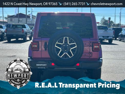 Used 2024 Jeep Wrangler Unlimited Sahara AWD/4WD image 6