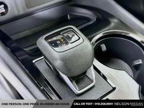 Certified 2025 Nissan Rogue SV AWD/4WD image 16