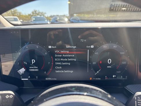 Used 2025 Nissan Kicks SR image 21